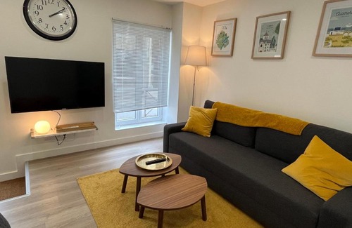Ouistreham Apartment | Riva, Appt rénové dans le bourg de Ouistreham