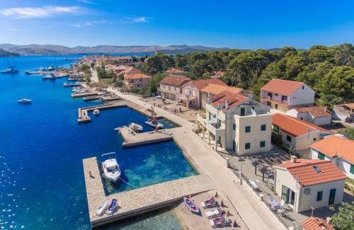 Krapanj Apartment | Riva