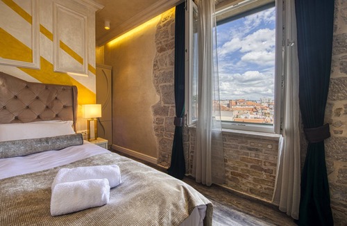 Zadar Old Town House | Riva Palace - design rooms