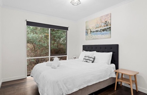 Sawmill Settlement House | Rivendell - A Charming Mountain Retreat