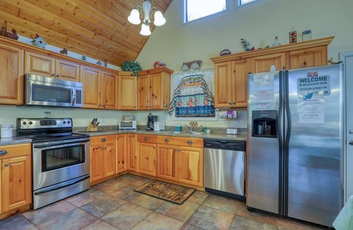 Cosby Cabin | Rivendell Creekside - 3 Bedrooms, 2 Baths, Sleeps 6 Cabin by RedAwning