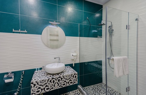 Tbilisi Hotel | Rivendell Umbrella Collections