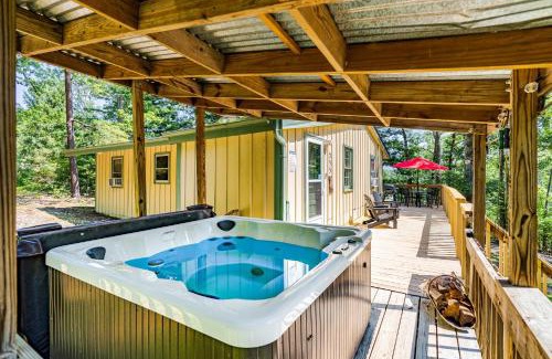 Luray House | River Access Cabin w Hot Tub, Deck, Grill, & Wifi