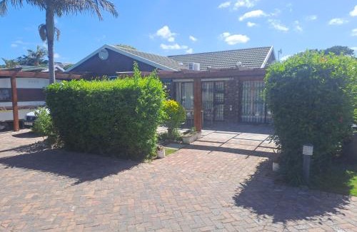 Plettenberg Bay Apartment | River Apartment in Gated Complex