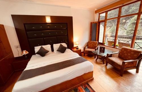 New Manali Hotel | River Bank Inn , Manali