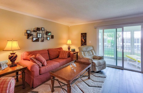 Welaka Condo | River Bend Resort - Pool View 2BR, 2nd floor #A206