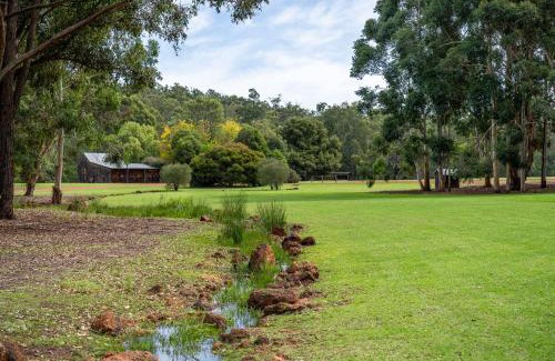 Jalbarragup House | River Bend Retreat I Private Properties
