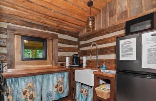 Canton Cabin | River Cabin in Cruso