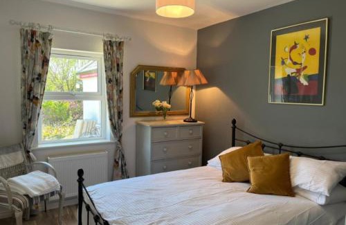 Ballinaboy House | River Cottage, Clifden