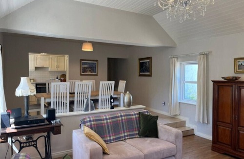 Ballinaboy House | River Cottage, close to the Capital of Connemara