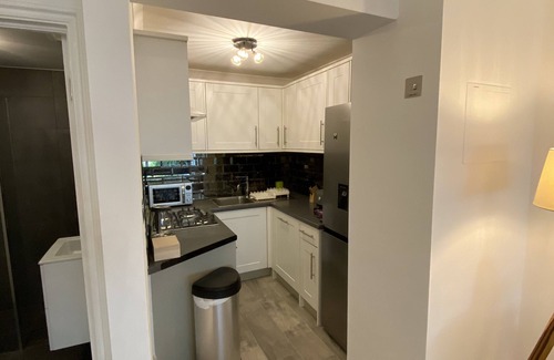 Richmond-upon-Thames Apartment | River Den Studio Apartment