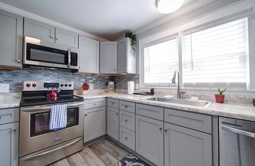Belmont Historic District House | River District Retreat - Walk to downtown Belmont