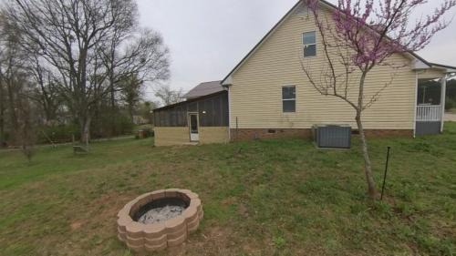 Saluda House | River Dream Lake Murray Getaway
