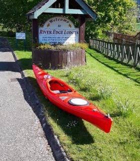 Bridge Of Earn Ski Chalet | River Edge Lodges