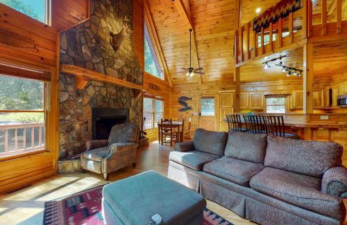 Mineral Bluff House | River Escape On The Toccoa