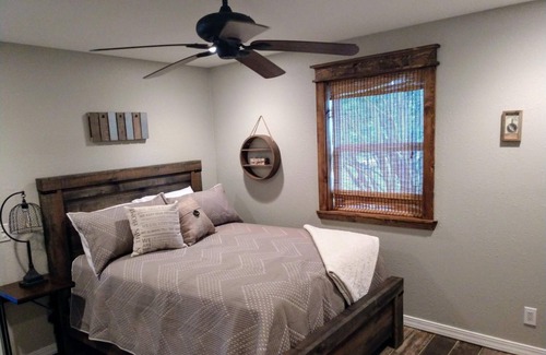 Calico Rock House | River Front Home on the White River- Calico Rock