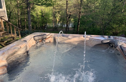 Fredericktown Cabin | River front property HOT TUB, Kayak, tubing, and fishing