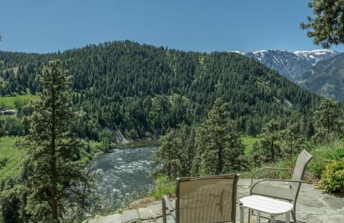 Leavenworth House | River Heights Home cabin