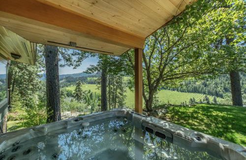 Leavenworth House | River Heights Home cabin