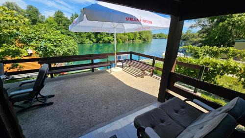 Karuc House | River House 2025