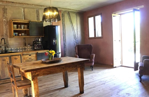 Chalabre House | River House in medieval bastide - Sleeps up to 6