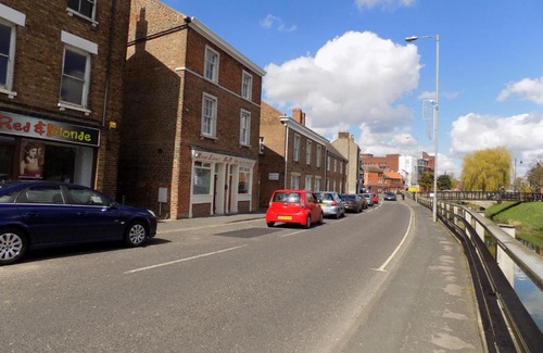 Spalding Bed & Breakfast | River Lodge B&B Ltd