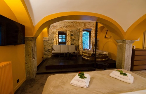 Anhee Hotel | River Lodge
