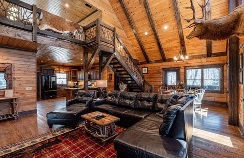 Topton Cabin | River Lodge-Pet Friendly, Luxury Log Cabin Rental, 3 Bedrooms, 5 Fireplaces, Hot Tub, 2 Decks with Outdoor Entertaining Areas on Creek in Western NC