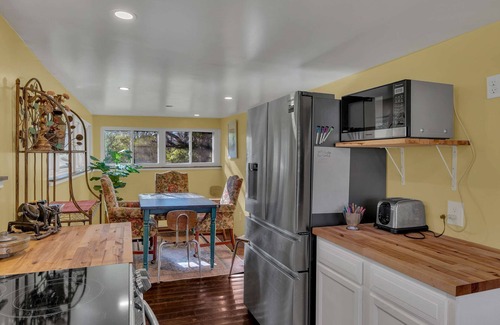 Madison Cabin | River Lodge | Rustic Retreat Just 15 Mins from Downtown Nashville