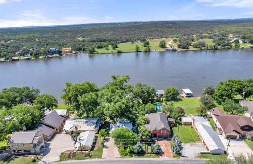 Kingsland House | River Oaks Place