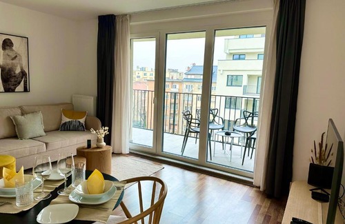 Belso-Ferencvaros Apartment | River Passage Budapest Garage/AC/Balcony