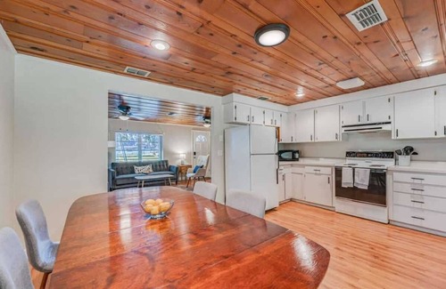 Chassahowitzka House | River Rat Flat | Home Near Kayaks & Boat Ramp
