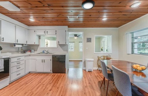 Chassahowitzka House | River Rat Flat | Home Near Kayaks & Boat Ramp