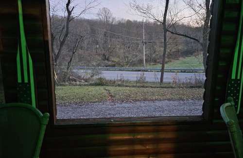 Austinburg Cabin | River Retreat