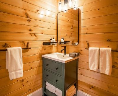 Eastern Vermont Ski Chalet | River Ridge Cabin, in the heart of Vermont