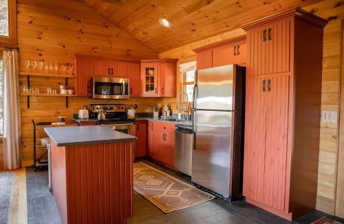 Eastern Vermont Ski Chalet | River Ridge Cabin, in the heart of Vermont