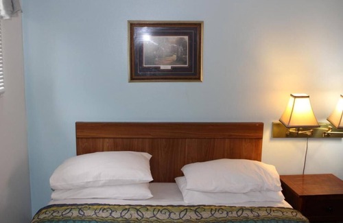 Wisconsin Dells Hotel | River Road Motel