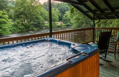 Sylva House | River Romance