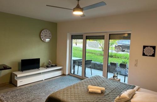 Deggendorf Apartment | River Room
