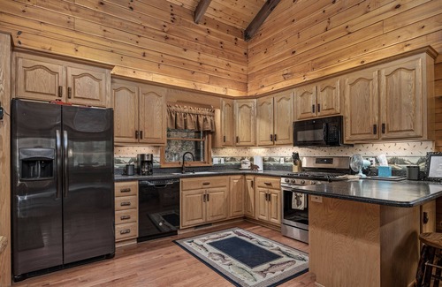 Blue Ridge Cabin | RIVER RUN - Blue Ridge, GA/Aska/Riverside & pet friendly!