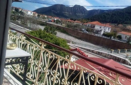 Leonidio Apartment | River's House in the center town