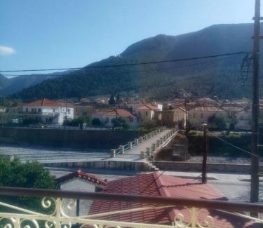 Leonidio Apartment | River's House in the center town