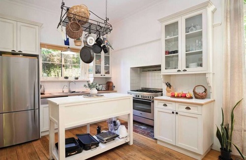 Warburton House | River Song – A Sanctuary by the Yarra River