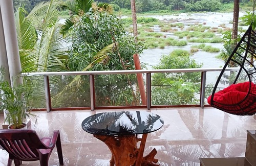 Elappara House | River Soul Villa/3-bedroom house in Riverside
