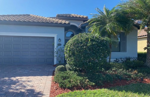 Bradenton House | River Strand Bradenton 4 BR, 3 BA, across from Sanctuary Pool/Clubhouse