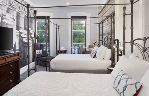 Historic District - North Hotel | River Street Inn