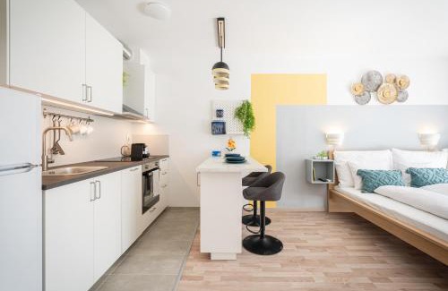 Belso-Ferencvaros Apartment | River Sunshine Apartment