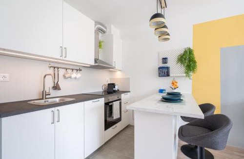 Belso-Ferencvaros Apartment | River Sunshine Apartment