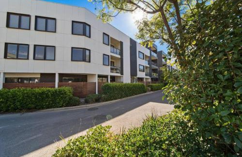 Gilberton Apartment | River Torrens Retreat - 2BR, Parking, Wi-Fi