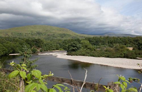 Banavie Apartment | River View Camaghael